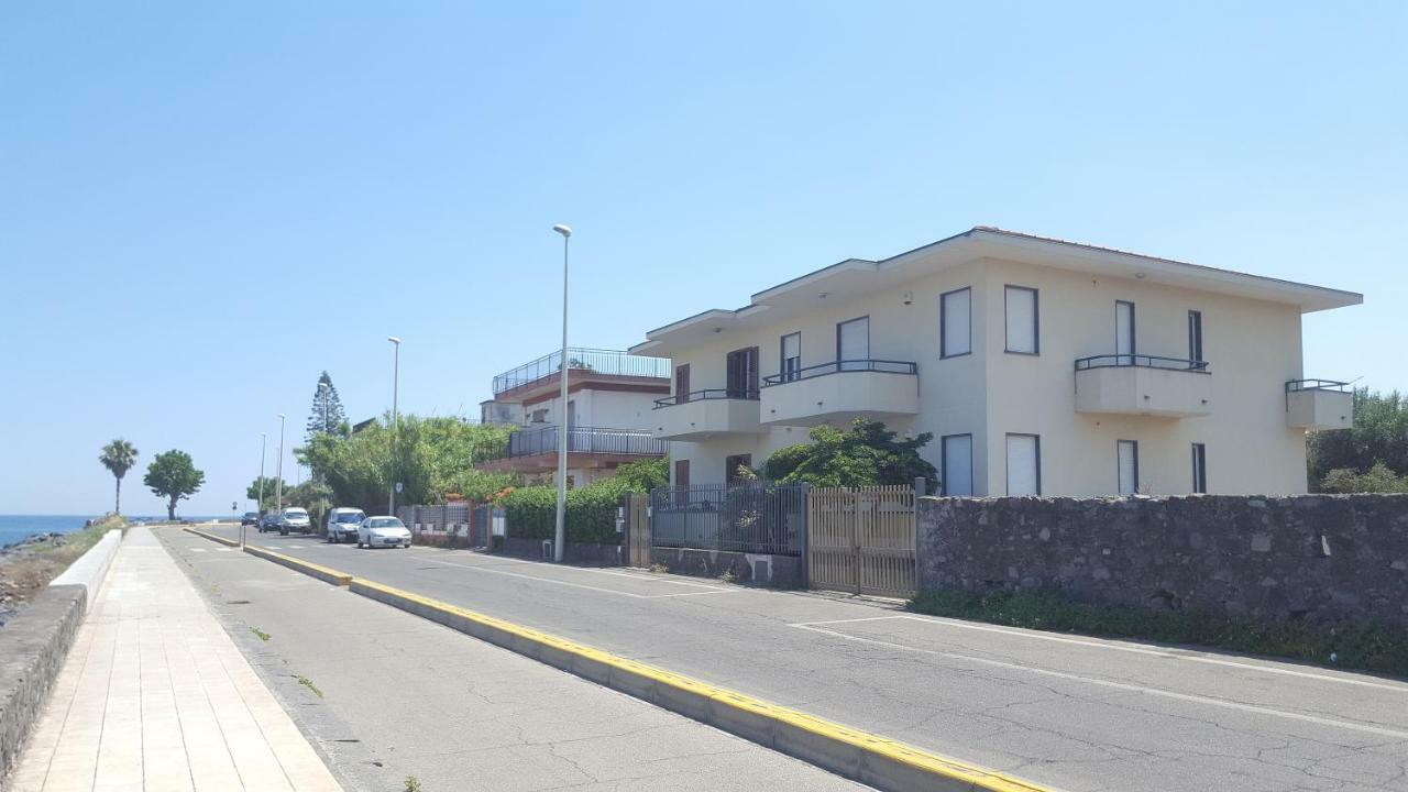 Casa del Levante Riposto Exterior foto